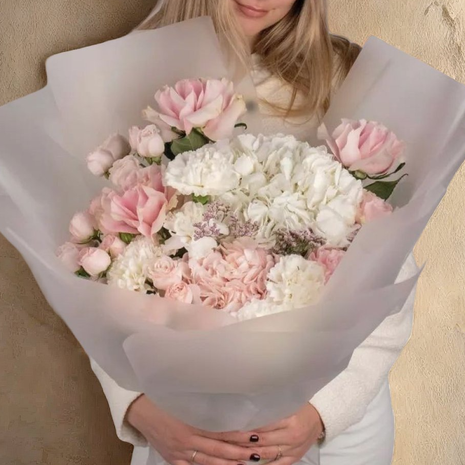 Elegant Bouquet of Pink & White Flowers